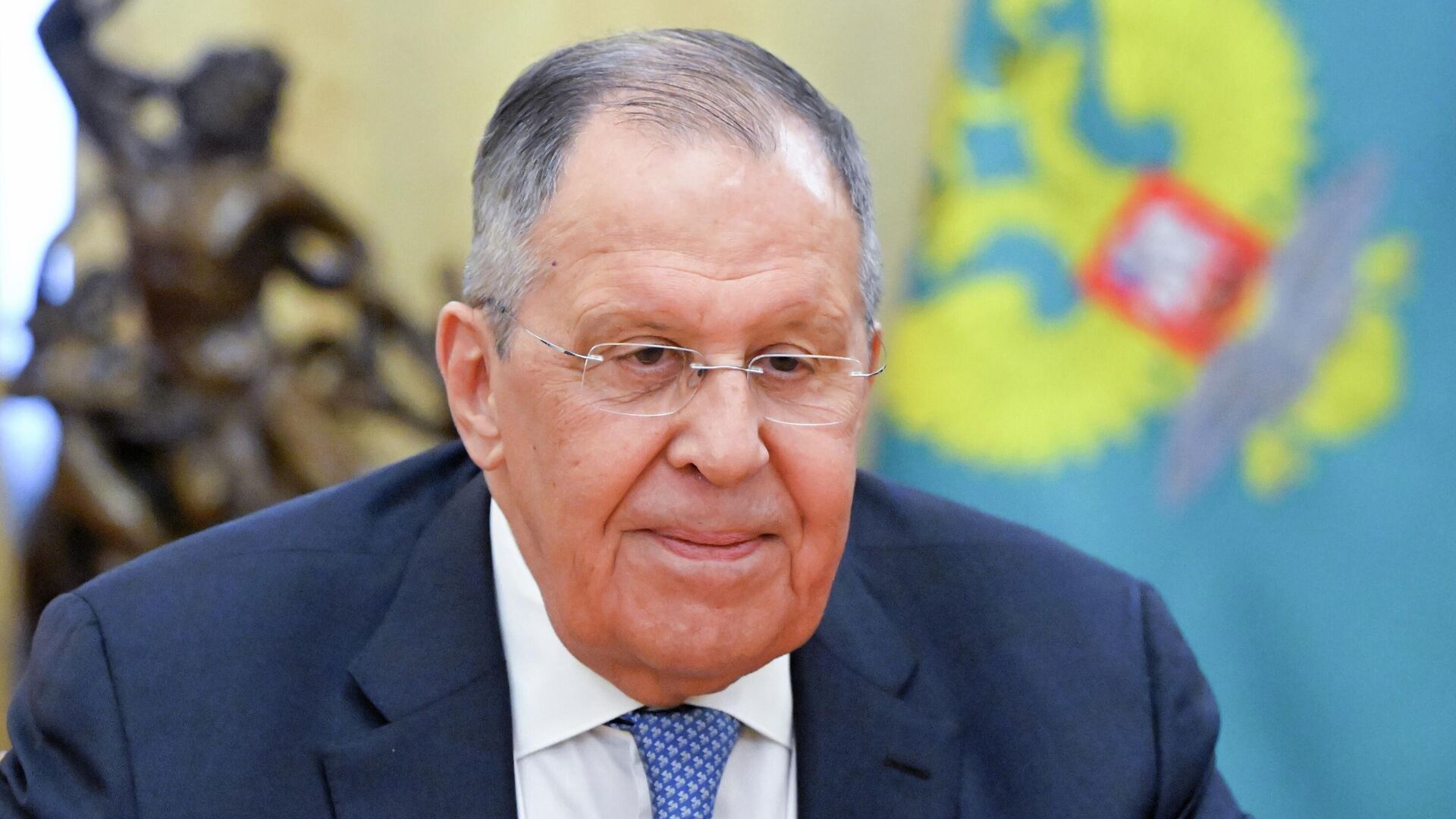 Лавров пошутил о предвыборной брошюре Бачелет во время встречи