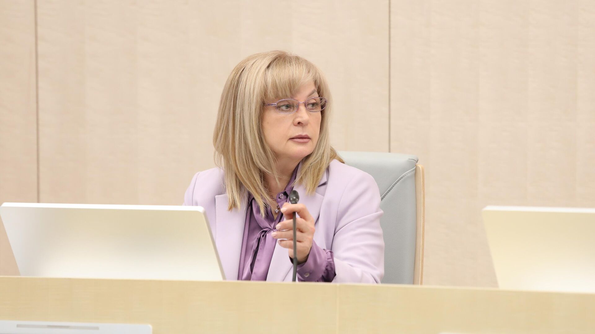 Памфилова заявила, что 17 политических партий имеют право участвовать в выборах