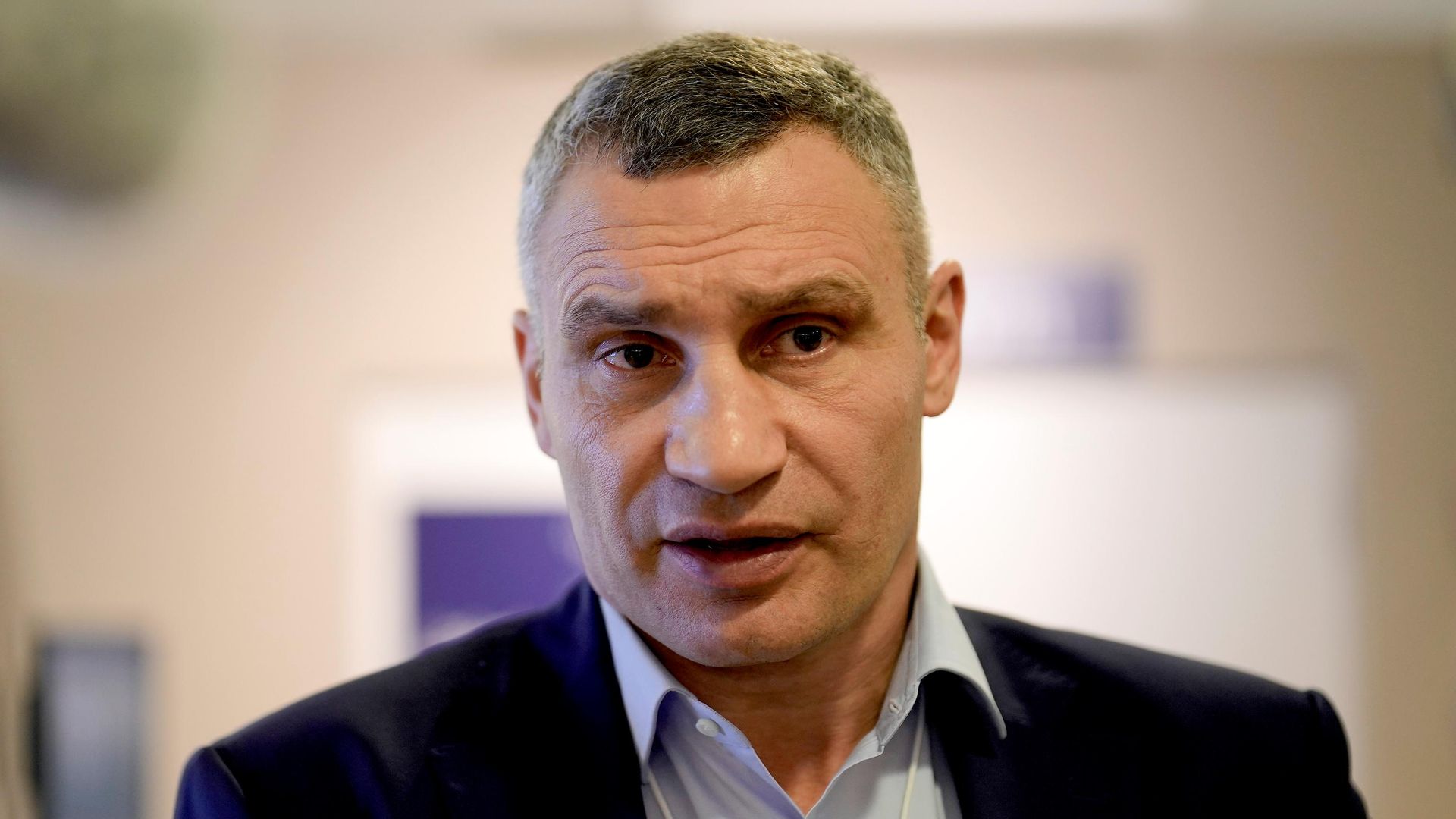 Кличко сообщил о возможных перебоях с горячей водой в двух районах Киева