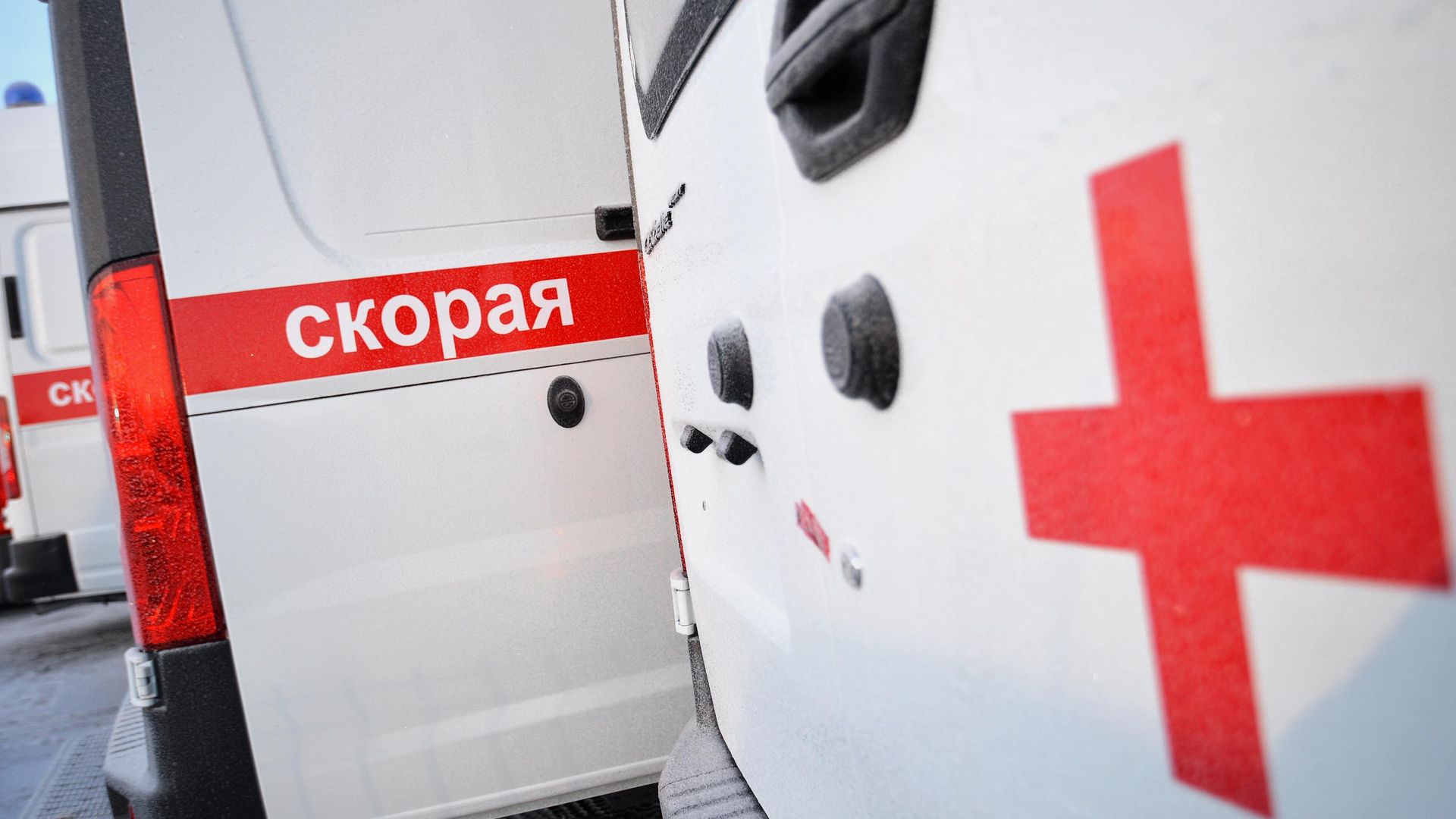 Женщина погибла в Курской области при атаке дрона на машину