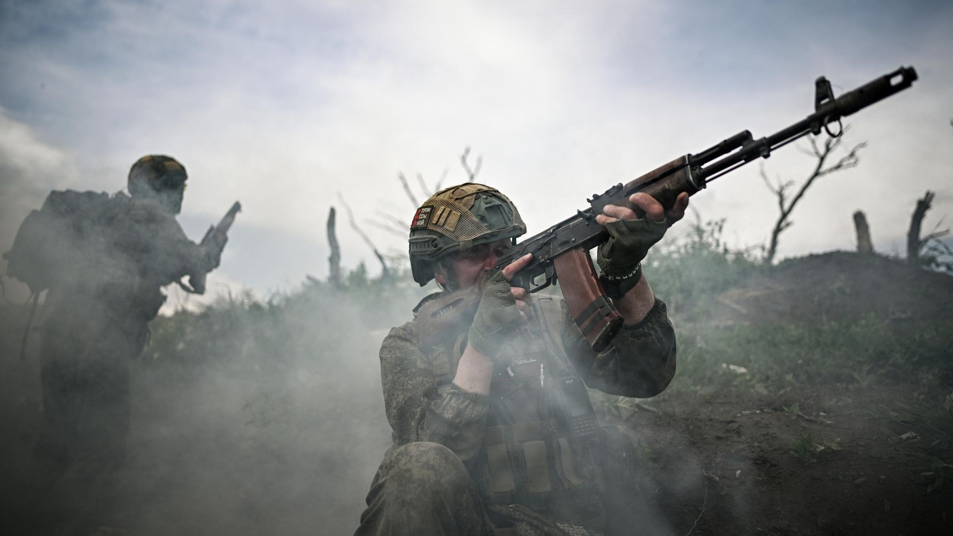 Один боец захватил в плен троих украинских боевиков в Запорожской области